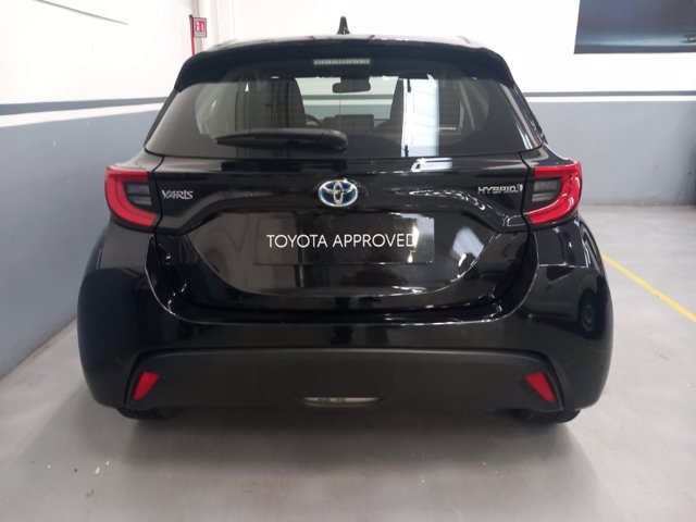 TOYOTA Yaris 1.5h trend