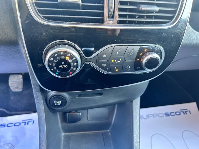 RENAULT Clio 0.9 tce Moschino Intens Gpl 90cv