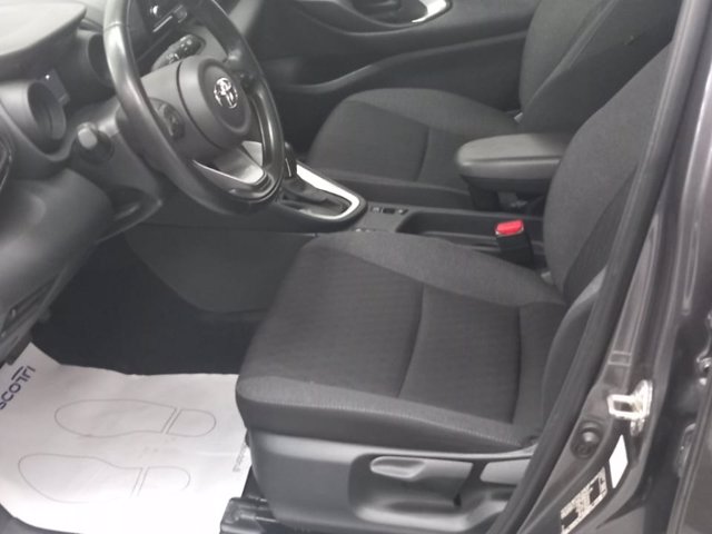 TOYOTA Yaris 1.5h trend