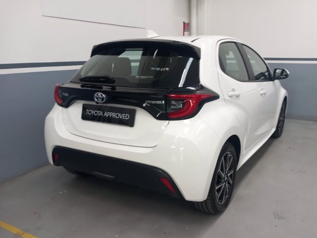 TOYOTA Yaris 1.5h trend