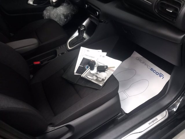 TOYOTA Yaris 1.5 Hybrid 5 porte Trend