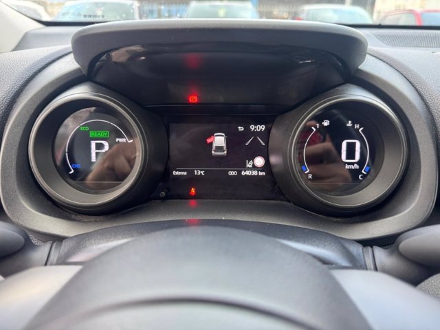 TOYOTA Yaris 1.5 Hybrid 5 porte Trend