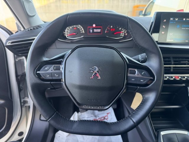 PEUGEOT 2008 PureTech 100 S&S Active Pack