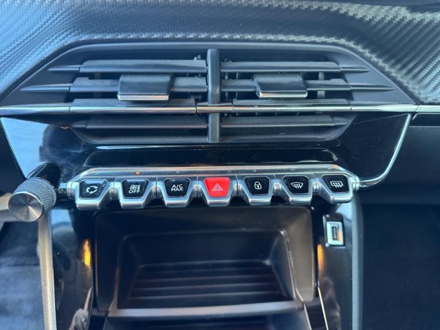 PEUGEOT 2008 BlueHDi 110 S&S Active Pack