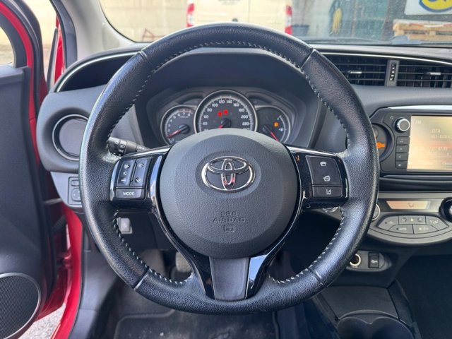 TOYOTA Yaris 5p 1.0 lounge my16