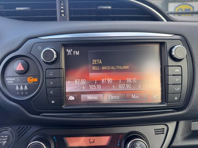 TOYOTA Yaris 5p 1.0 lounge my16