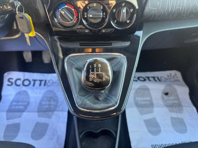 LANCIA Ypsilon 1.2 8v elefantino 69cv my14