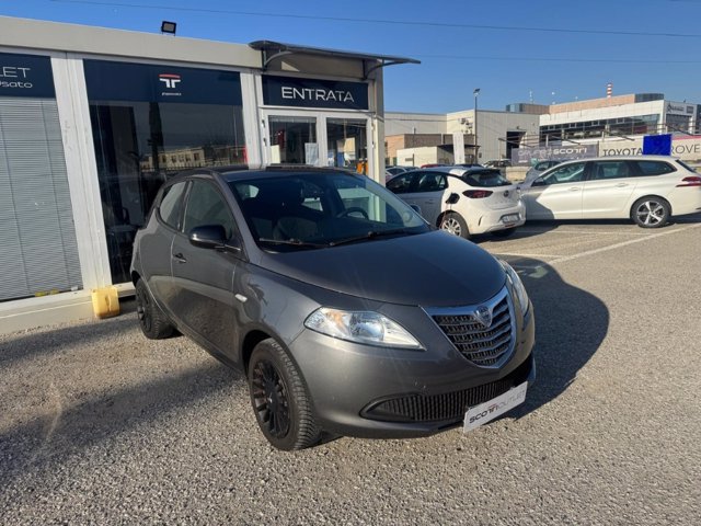 LANCIA Ypsilon 1.2 8v elefantino 69cv my14