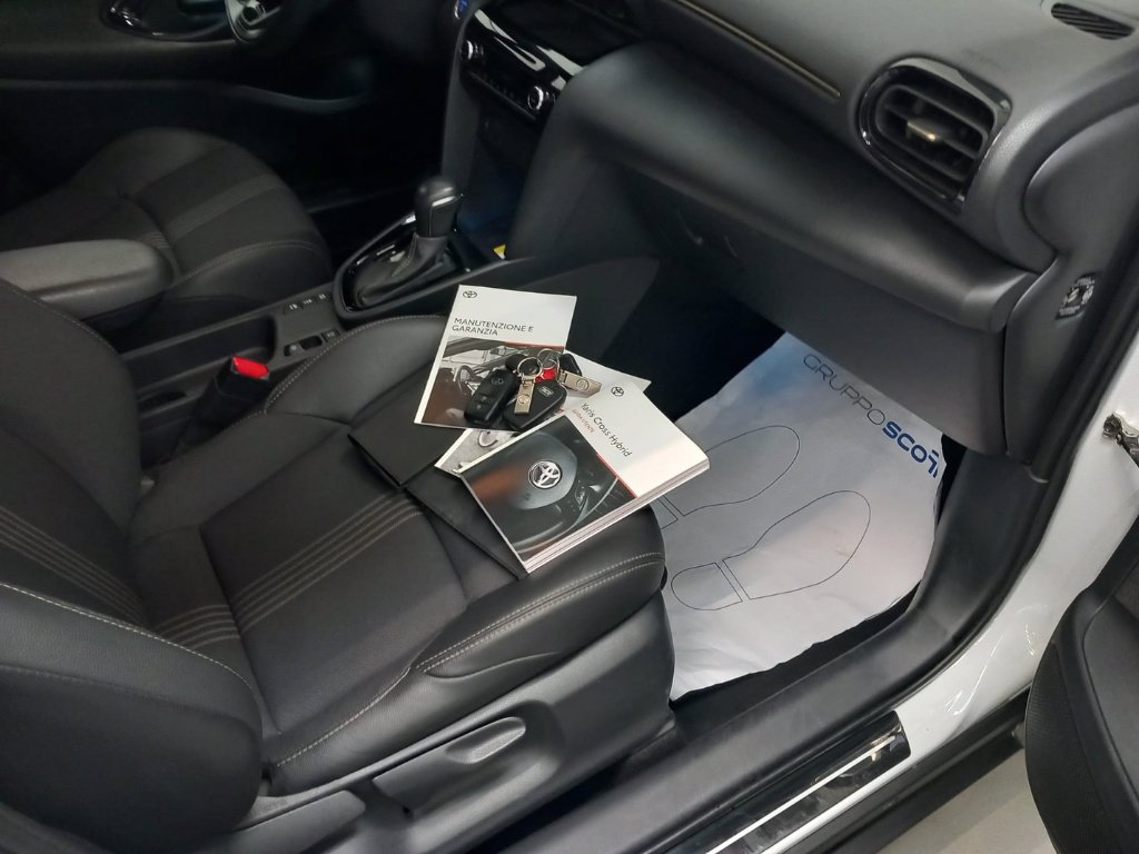 TOYOTA Yaris Cross 1.5 Hybrid 5p. E-CVT Adventure