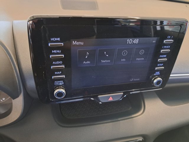 TOYOTA Yaris 1.5h active