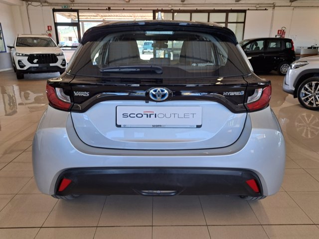 TOYOTA Yaris 1.5h active