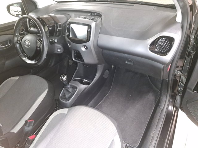 TOYOTA Aygo Connect 1.0 VVT-i 72 CV 5 porte x-play