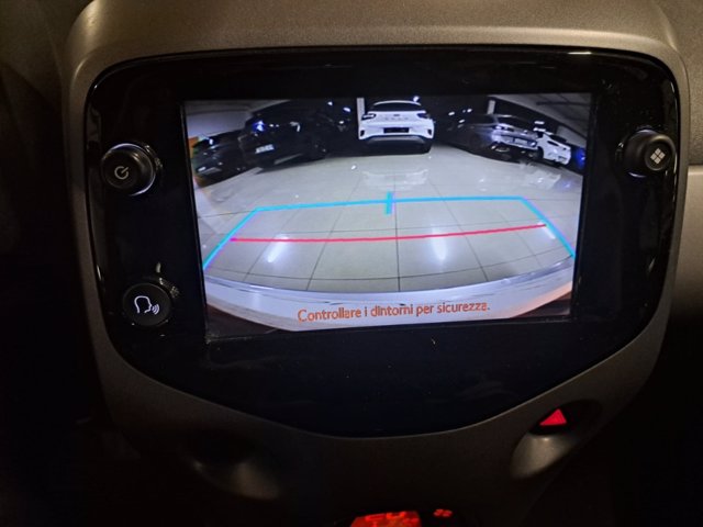 TOYOTA Aygo Connect 1.0 VVT-i 72 CV 5 porte x-play