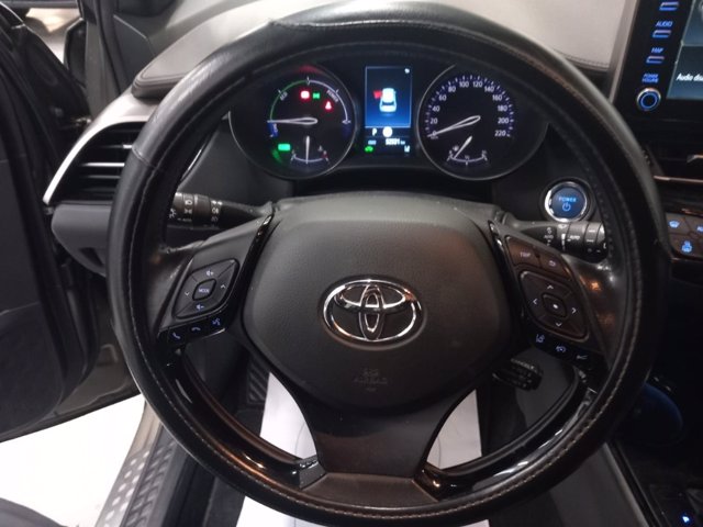 TOYOTA C-HR 2.0 Hybrid E-CVT Lounge