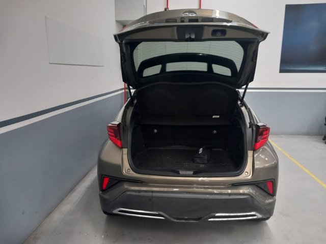 TOYOTA C-HR 2.0 Hybrid E-CVT Lounge