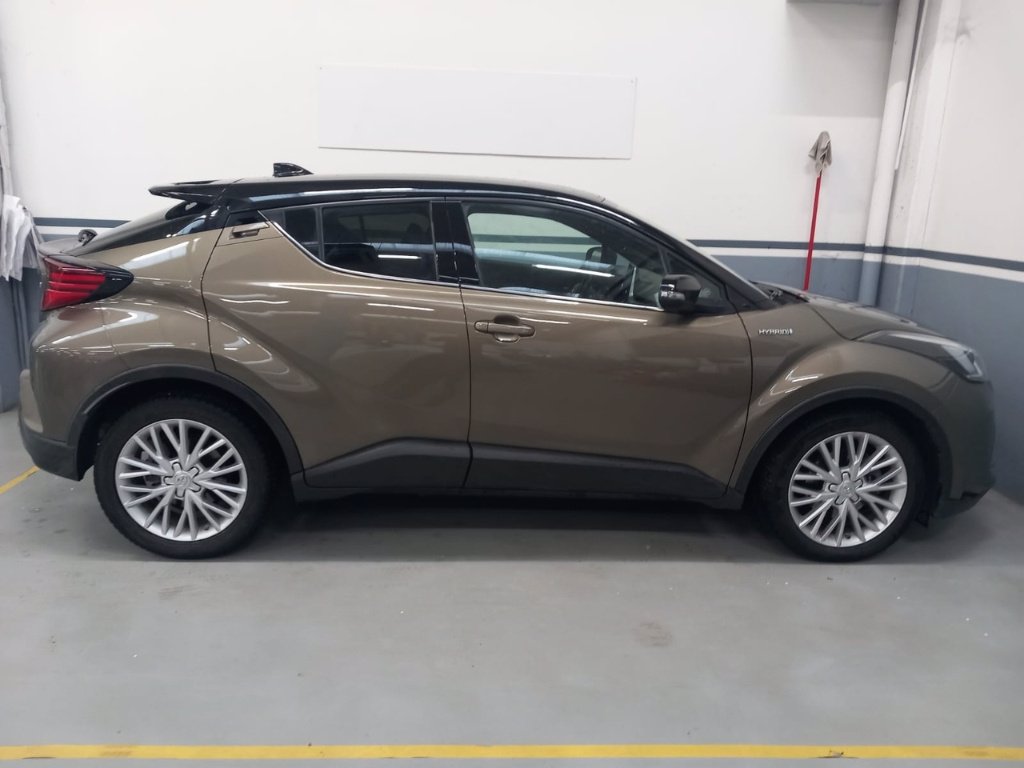 TOYOTA C-HR 2.0 Hybrid E-CVT Lounge