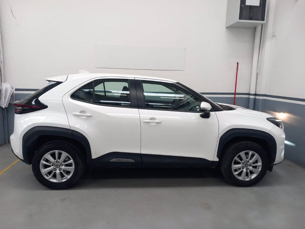 TOYOTA Yaris cross 1.5h active fwd 116cv e-cvt