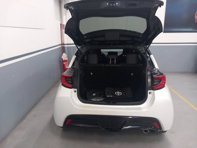 TOYOTA Yaris 1.5 Hybrid 5 porte GR Sport