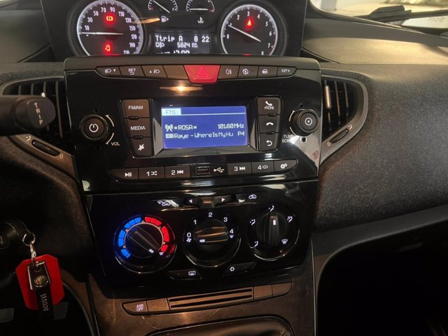 LANCIA Ypsilon 1.2 69 CV 5 porte S&S Elefantino Blu