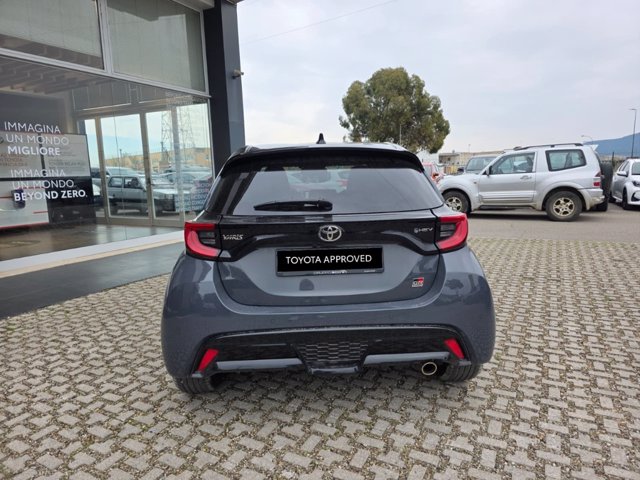 TOYOTA Yaris 1.5h 130 gr sport