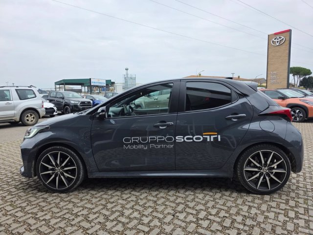 TOYOTA Yaris 1.5h 130 gr sport