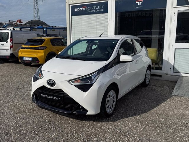 TOYOTA Aygo Connect 1.0 VVT-i 72 CV 5 porte x-play