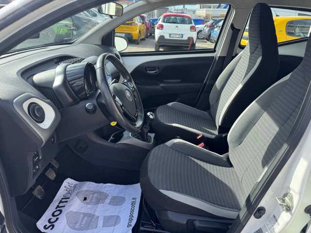 TOYOTA Aygo Connect 1.0 VVT-i 72 CV 5 porte x-play