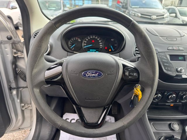 FORD Ka + 1.2 70cv