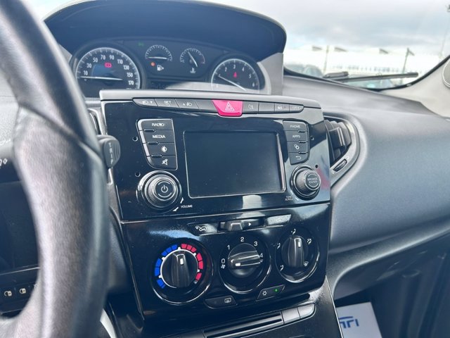 LANCIA Ypsilon 1.2 gold 69cv my16