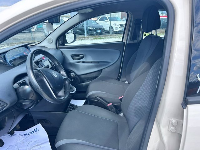 LANCIA Ypsilon 1.2 gold 69cv my16