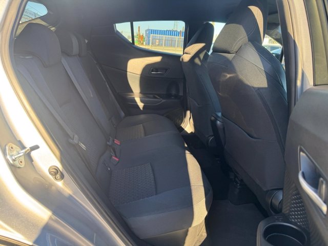 TOYOTA C-hr 1.8h trend e-cvt