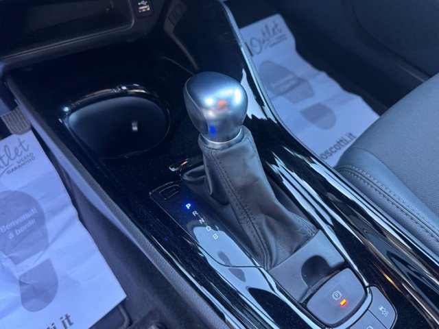 TOYOTA C-hr 1.8h trend e-cvt