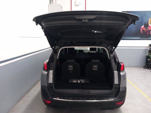 PEUGEOT 5008 1.2 PureTech Turbo 130cv Allure EAT