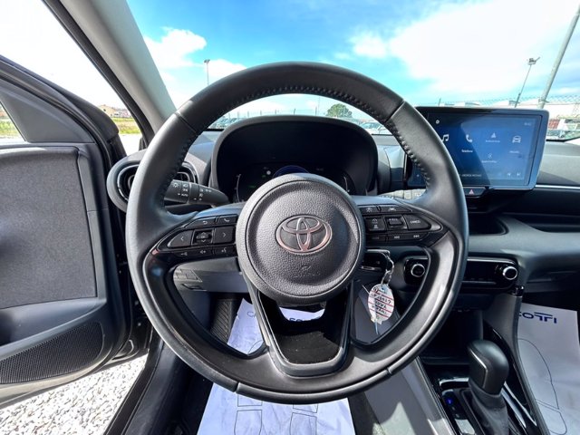 TOYOTA Yaris 1.5h trend