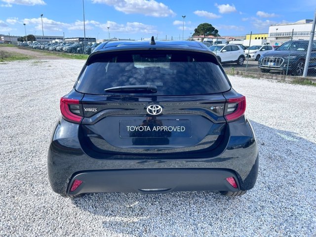 TOYOTA Yaris 1.5h trend