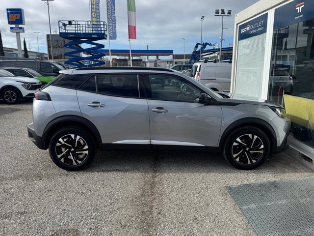 PEUGEOT 2008 BlueHDi 110 S&S Allure