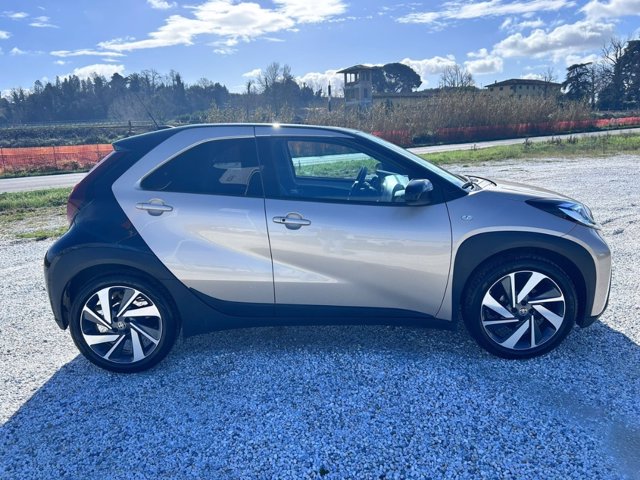 TOYOTA Aygo x 1.0 lounge 72cv s-cvt