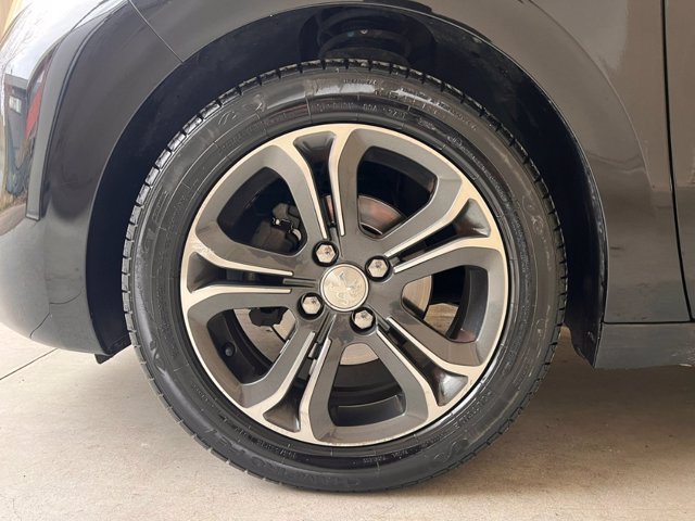 PEUGEOT 208 1.2 VTi 82 CV 5 porte Active