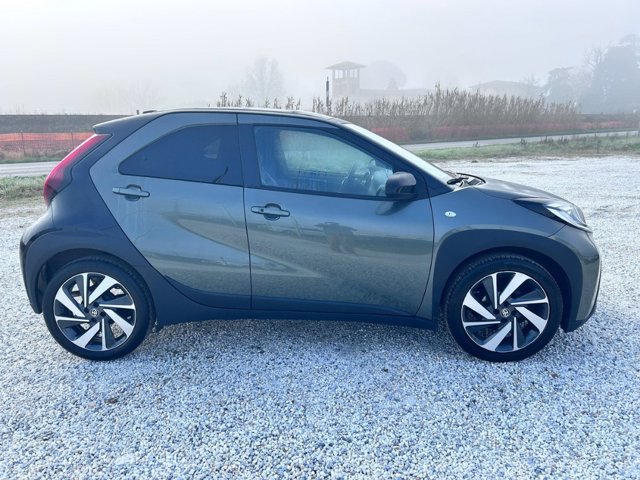 TOYOTA Aygo x 1.0 lounge air 72cv s-cvt