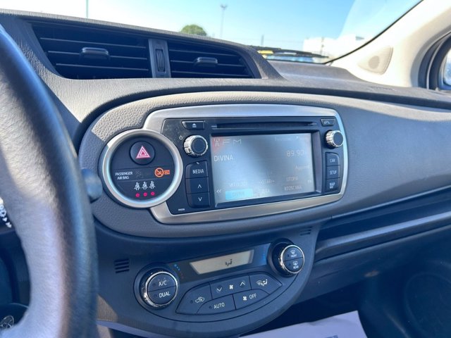 TOYOTA Yaris 5p 1.0 lounge c/cl