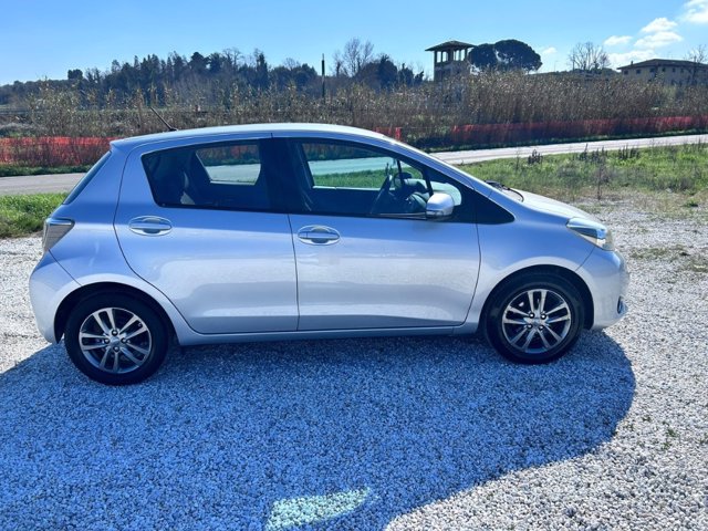 TOYOTA Yaris 5p 1.0 lounge c/cl