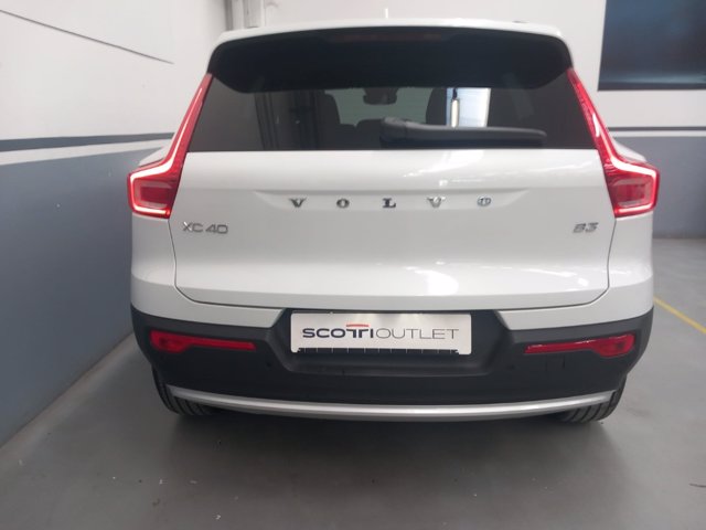 VOLVO Xc40 2.0 b3 essential auto