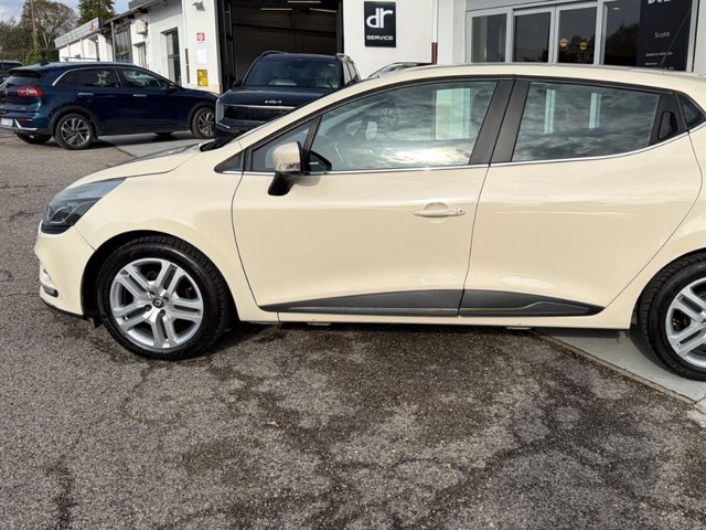 RENAULT Clio 1.2 75CV 5 porte Zen