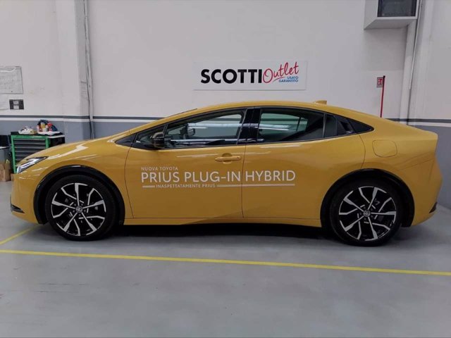 TOYOTA Prius 2.0 phev lounge