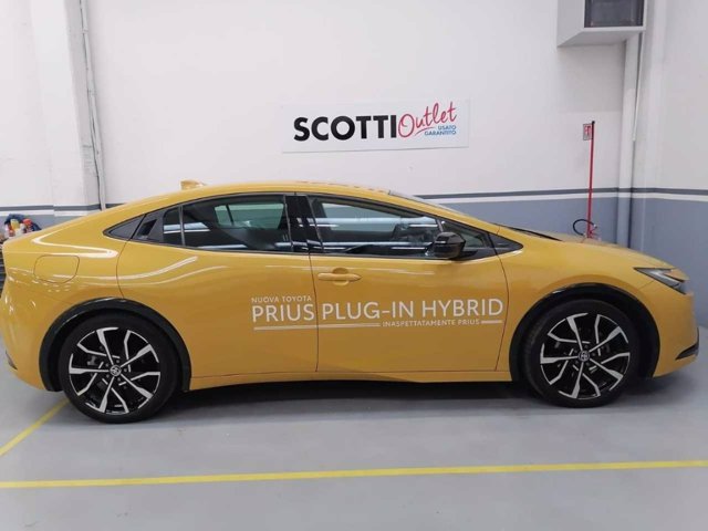 TOYOTA Prius 2.0 phev lounge