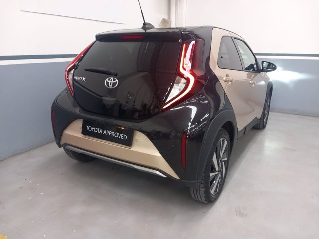 TOYOTA Aygo x 1.0 lounge 72cv s-cvt