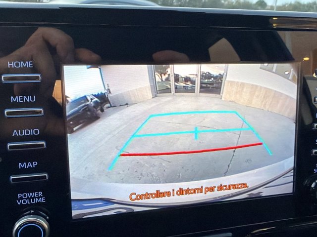 TOYOTA Yaris 1.5h active