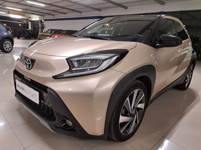 TOYOTA Aygo x 1.0 lounge 72cv