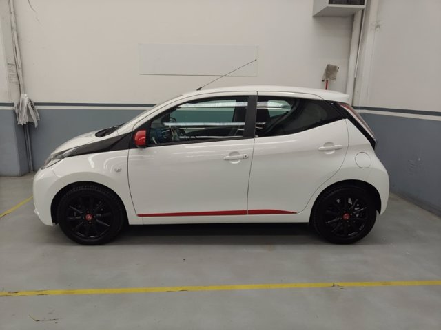 TOYOTA Aygo 5p 1.0 x-play my15