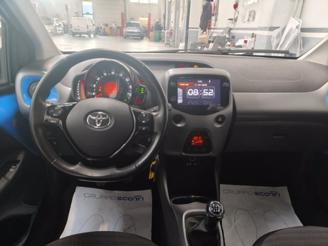 TOYOTA Aygo 5p 1.0 x-play 72cv